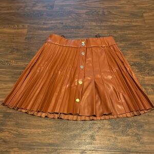 NWT DO+BE Size Medium Mini Skirt